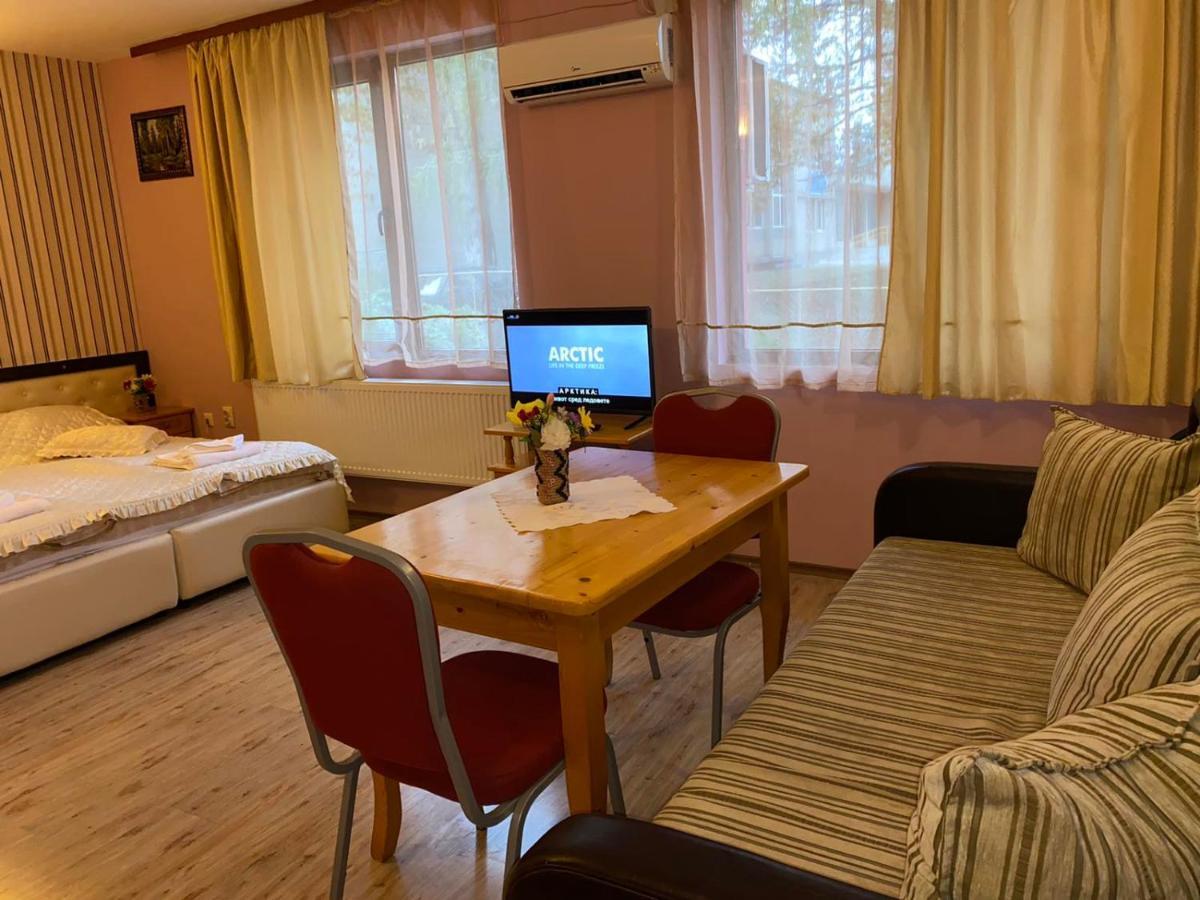 Hotel Svishtov Exterior photo