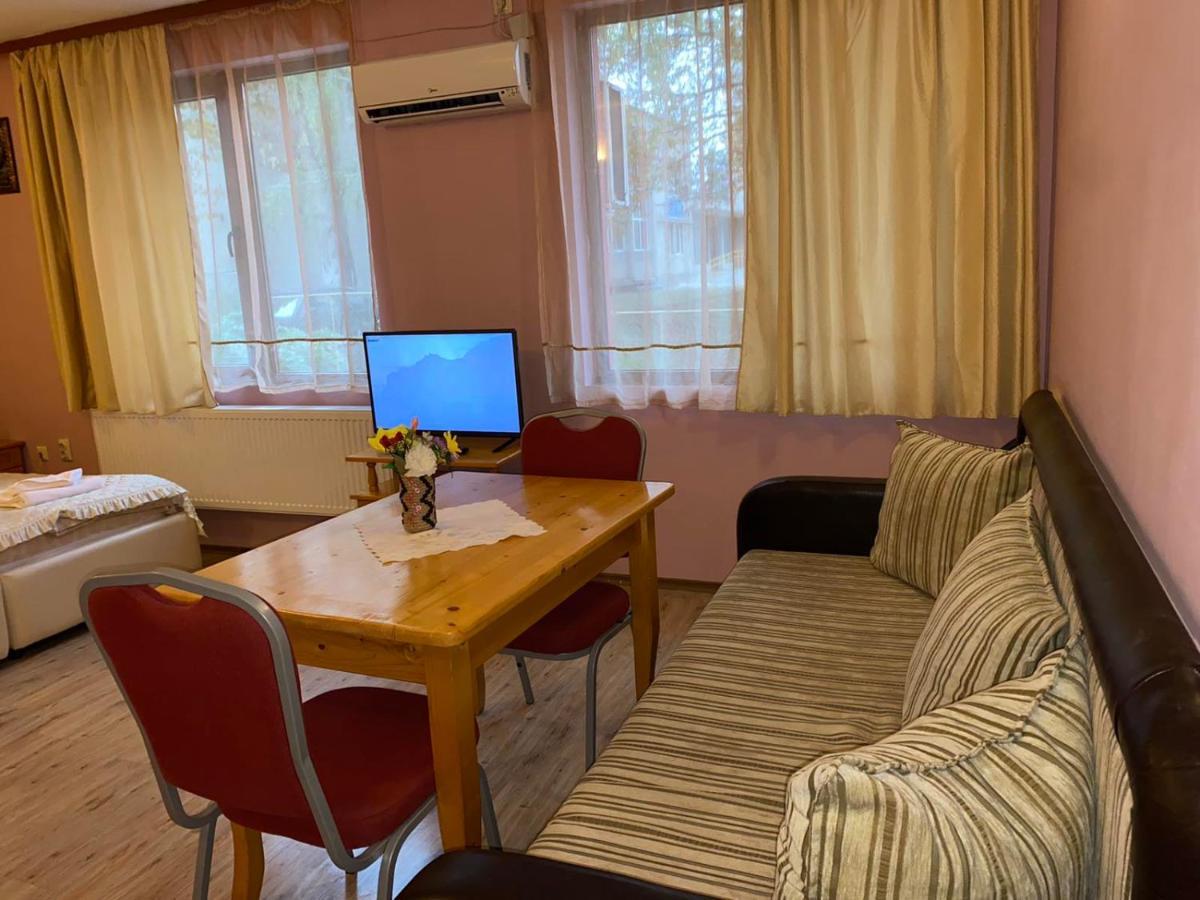 Hotel Svishtov Exterior photo