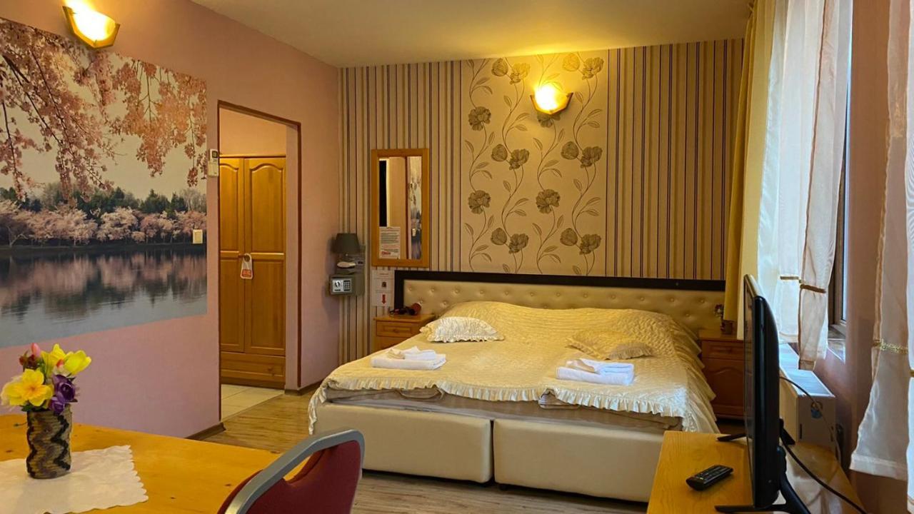 Hotel Svishtov Exterior photo