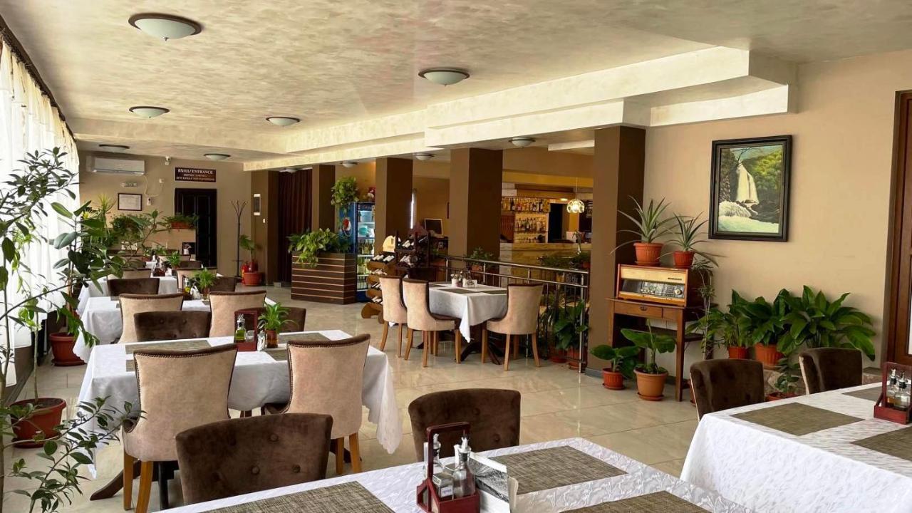 Hotel Svishtov Exterior photo